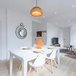 En Baroeul Two-bedroom Bright And Equipped *